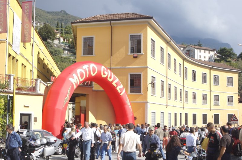 Colaninno - sindacati: è scontro sul destino di Moto Guzzi