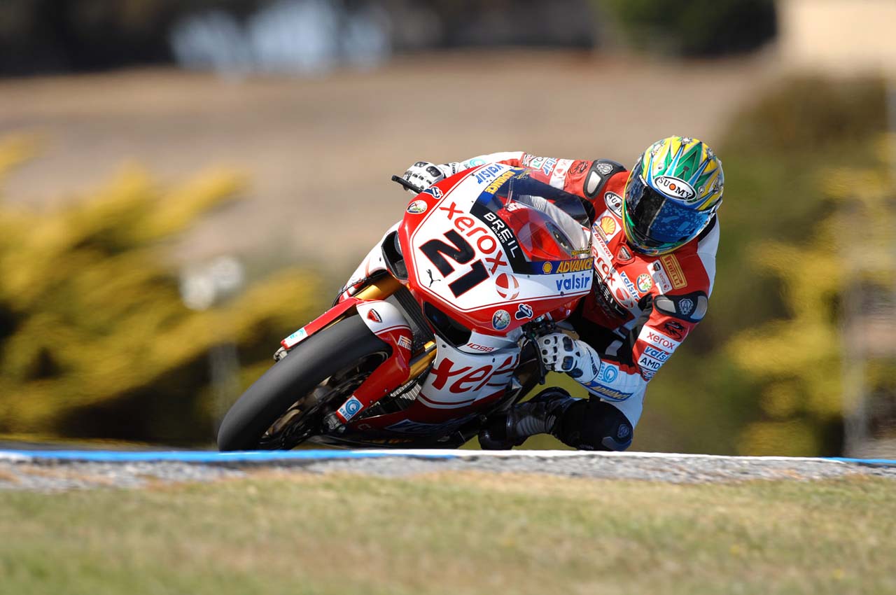 Ducati: Bayliss torna in sella per lo sviluppo delle versioni MotoGP e SBK