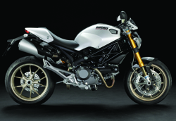 Ducati Monster 1100 S, moto - show: caratteristiche e gallery