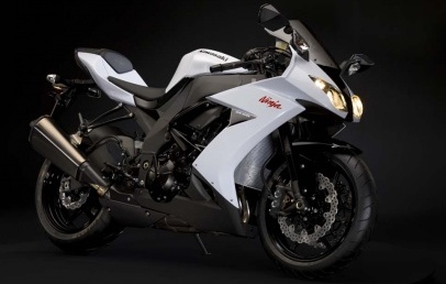 Kawasaki Ninja ZX 10 R, la moto più veloce al mondo 