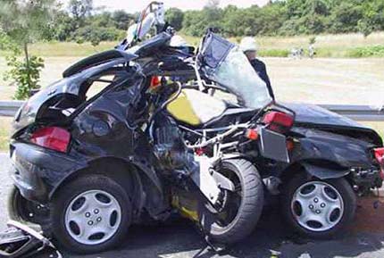 Aci, i motociclisti infrangono le regole: troppi incidenti mortali