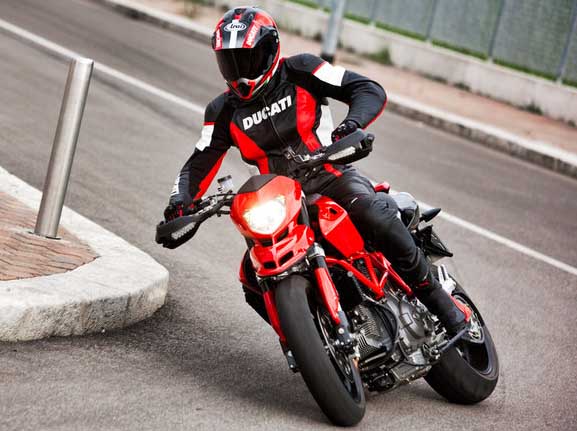 Ducati Hypermotard 1100 Evo, novità da pista