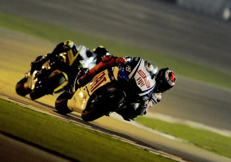 MotoGP, Qatar: Lorenzo settimo con la mano dolorante