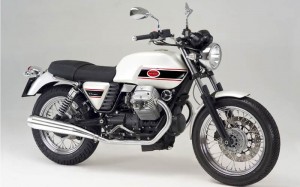 Moto Guzzi V7 Classic al prezzo di 7960 euro 