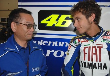 Moto Gp, Yamaha: Furusawa ha scelto. “Preferisco tenere Rossi rispetto a Lorenzo”