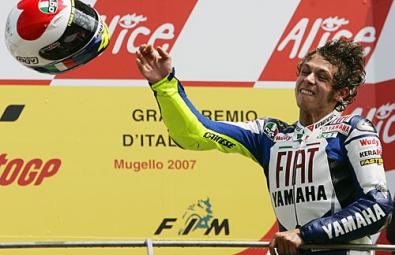 Moto Gp, Yamaha: Rossi vuole correre per altri due anni