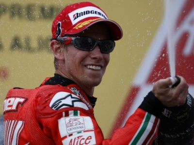 Moto Gp, ora é ufficiale: Stoner lascia la Ducati e firma con la Honda