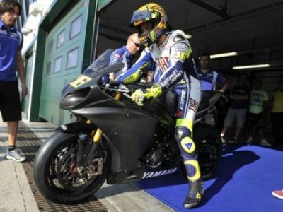 Moto Gp, i bookmaker danno fiducia a Rossi: a 20.00 la rimonta su Lorenzo