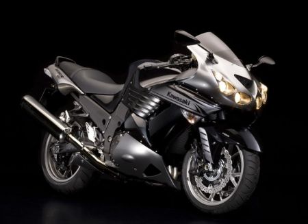 Kawasaki ZZRR1400 al prezzo base di 14590 euro 