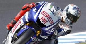 MotoGp, Lorenzo fa il modesto: "Non pensavo di raggiungere Rossi"