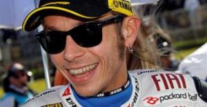 MotoGp, Rossi senza scuse: "Lorenzo era troppo veloce"