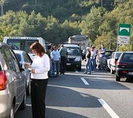 Blocco auto, Formigoni manda un messaggio agli automobilisti della Lombardia:"Niente incentivi perchè il tasso di inquinamento è già elevato"