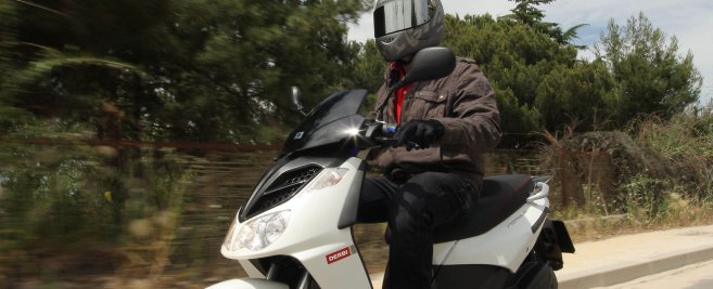 Derby, scooter Rambla 300i al prezzo base di 3590 euro