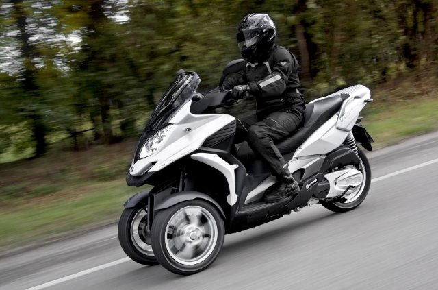 Quadro 3D, lo scooter a 3 ruote adatto anche per i 16enni, al prezzo base di 7 mila euro 