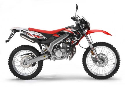 Aprilia RX Touareg e 4 Aprilia RXV Light, in vendita le due moto che hanno partecipato alla Dakar 