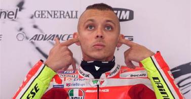 Motomondiale, Rossi disperato: "Non riesco a guidare". In Moto2 pole per Marquez, in 125cc la prima per Vinales