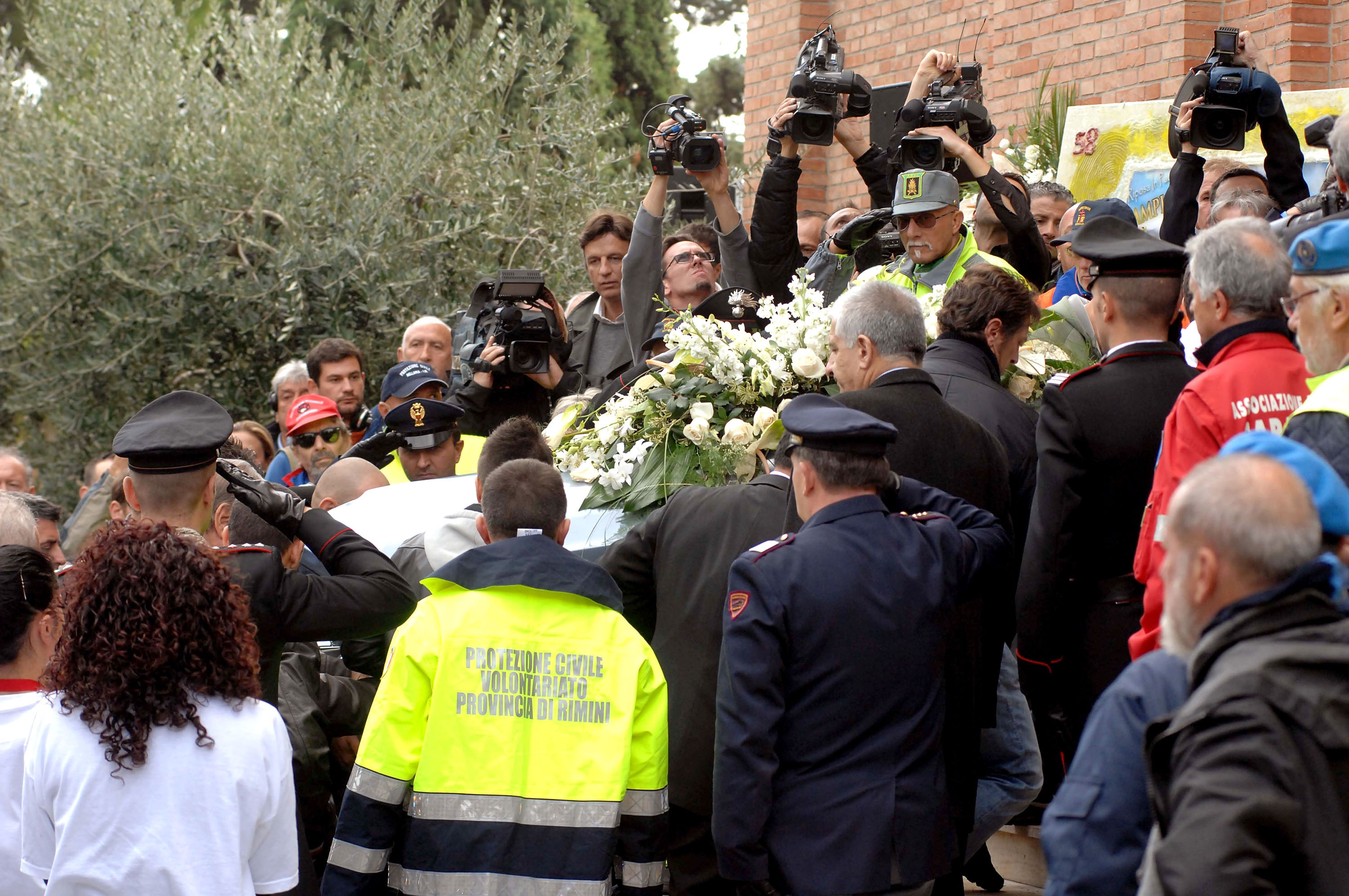FOTO funerale Simoncelli: l’Italia si ferma a Coriano