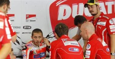 MotoGp, Rossi al Monza Rally Show 2011: "L'anno prossimo voglio una Ducati competitiva"