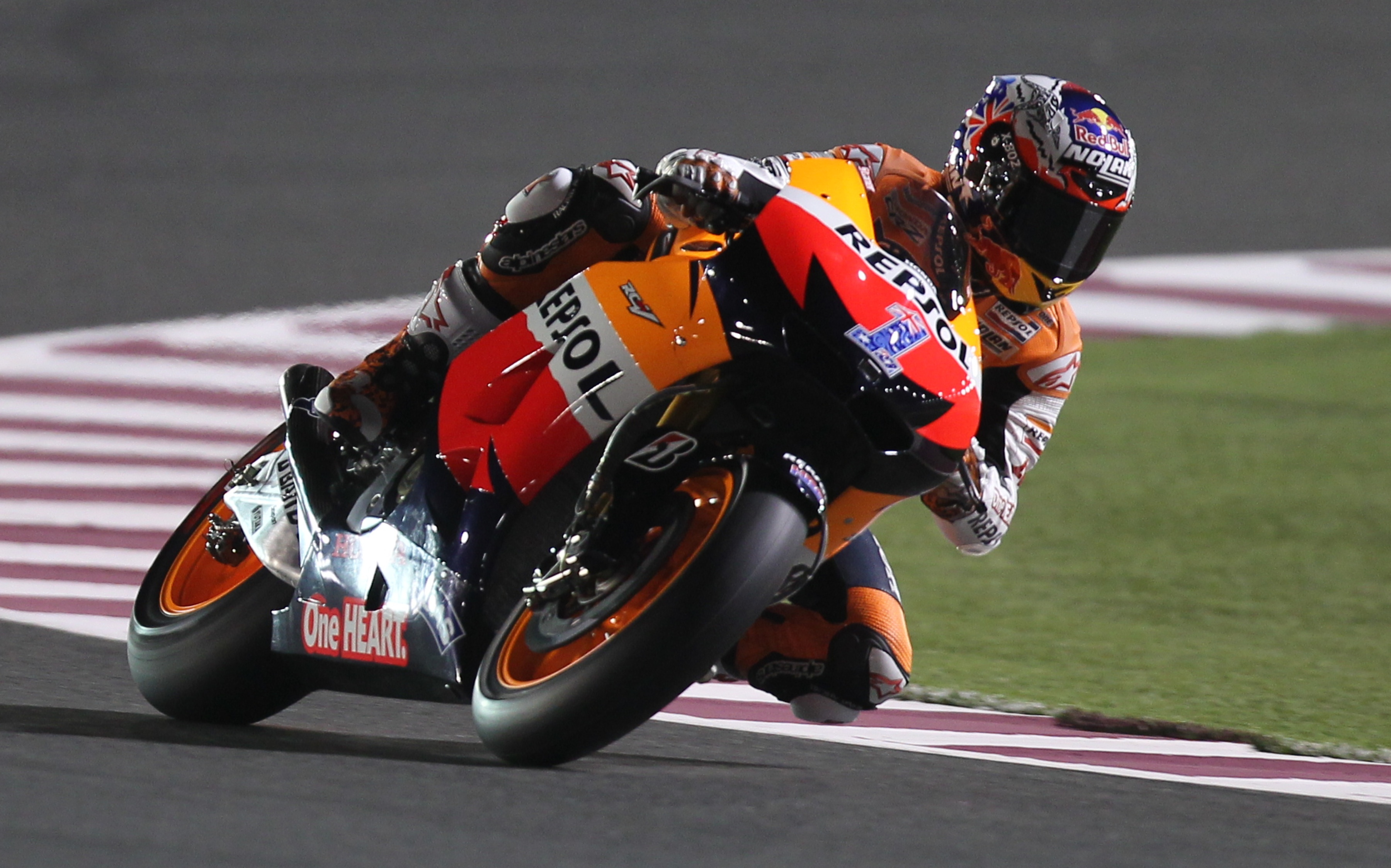 Risultati prove libere MotoGP Qatar 5 aprile 2012: Stoner vola, Rossi decimo 