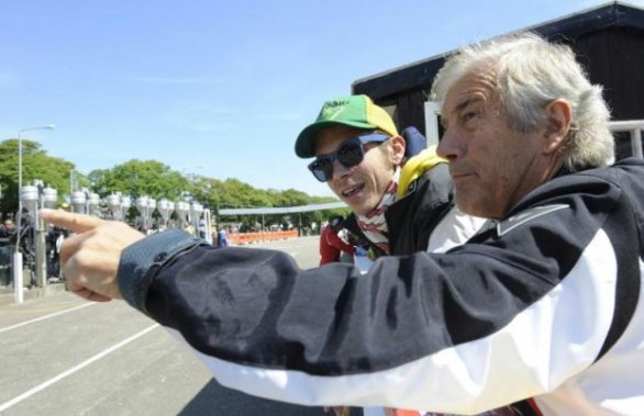 I 70 anni di Giacomo Agostini al grido "Forza Vale"