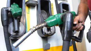 Italia prezzi benzina verde più alti d'Europa
