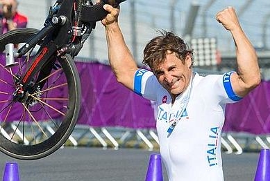 Paralimpiadi, Alex Zanardi conquista l'Oro nella Handbike H4