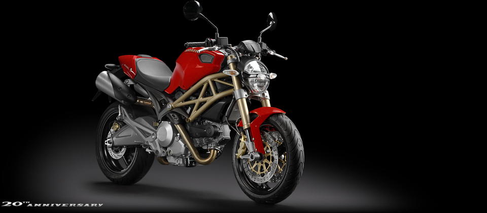 Moto Ducati Monster 696